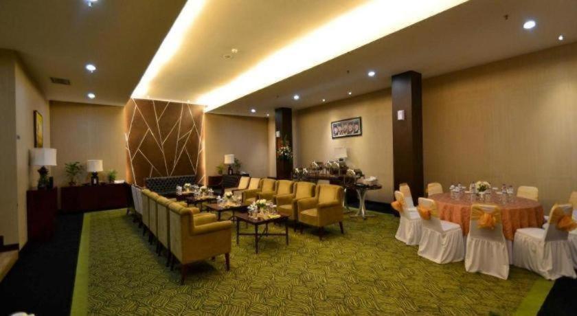 Ipb Convention Hotel Botani Square Bogor Luaran gambar